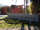Pórtico do Município de Desterroo do Melo, visto por viajantes no sentido Barbacena a Alto Rio Doce