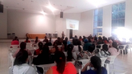Beneficiários do programa Bolsa Família participam de reunião