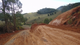 Governo Municipal inicia Projeto de Calçamento de Morros