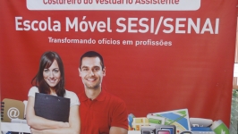 Escola Móvel Sesi - Senai oferece curso de Costureiro do Vestuário Assistente