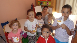 Crianças comemoram a Páscoa na Brinquedoteca do CRAS