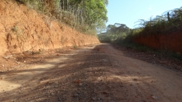 Prefeitura contrata o calçamento de mais um morro na Zona Rural