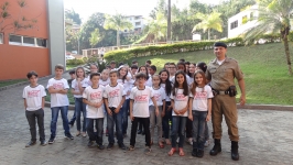 Nova turma de alunos participa de curso do Proerd