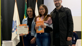 Alunas Melenses recebem medalha na Olimpíada Brasileira de Matemática