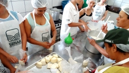 SENAR realiza curso de Fabricação de Queijo