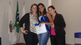 Curso de Manicure e Pedicure certifica participantes